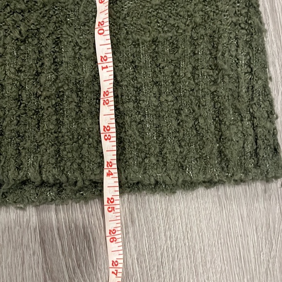 Sweater Cozy and Warm - Picture 7 of 7